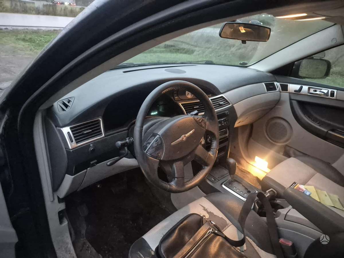 Chrysler Pacifica 2009 — photo 9