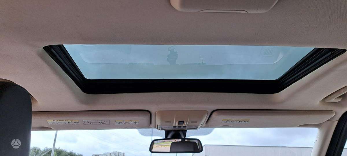 Land Rover 2010 — photo 10