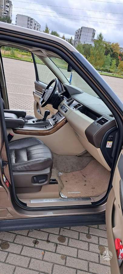 Land Rover 2010 — photo 12