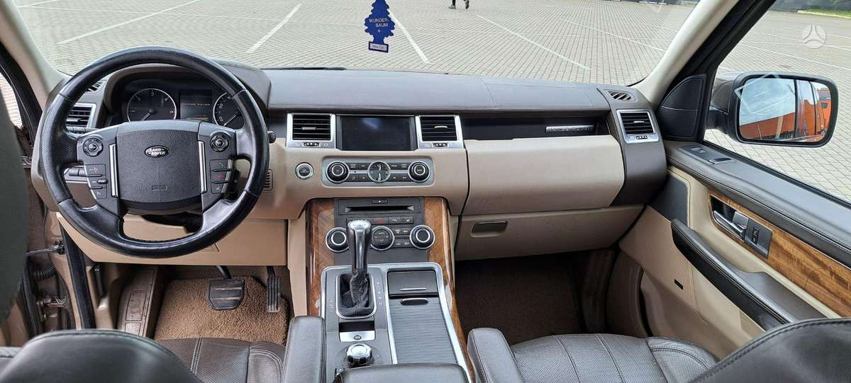 Land Rover 2010 — photo 8