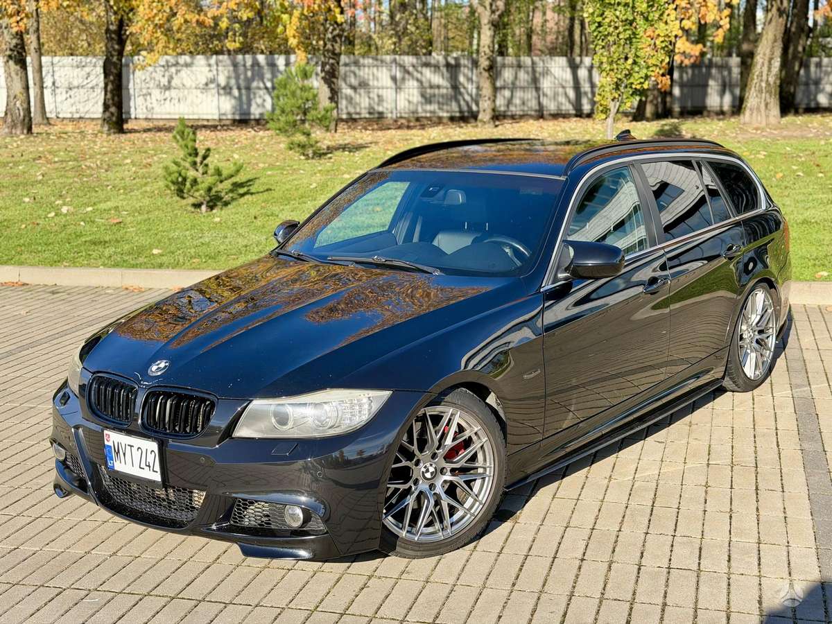 BMW 325, 2010