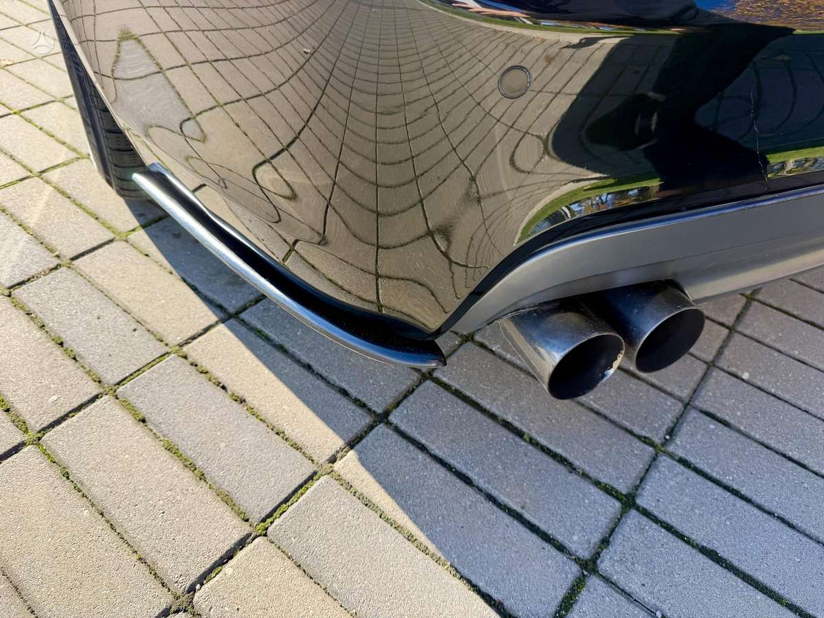 BMW 325 2010 — photo 15
