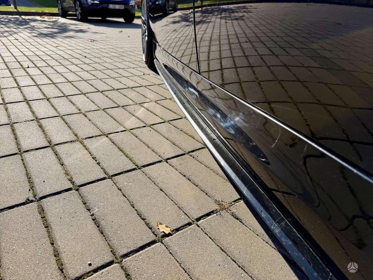 BMW 325 2010 — photo 16