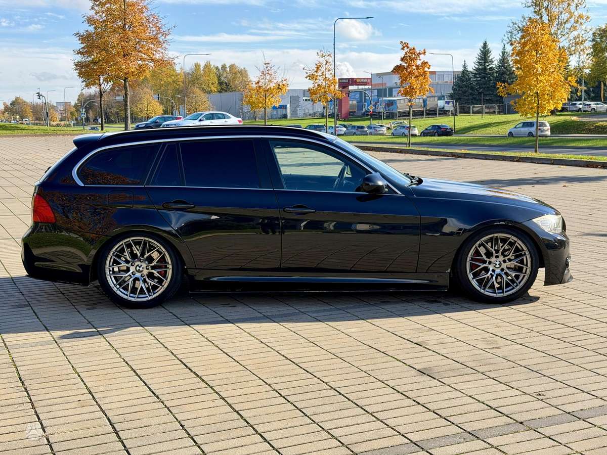 BMW 325 2010 — engine 2993 cm³, 197 HP (145kW)