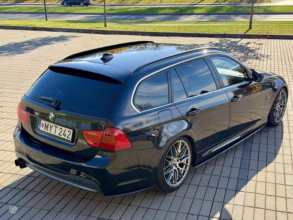 BMW 325 2010 — photo 5
