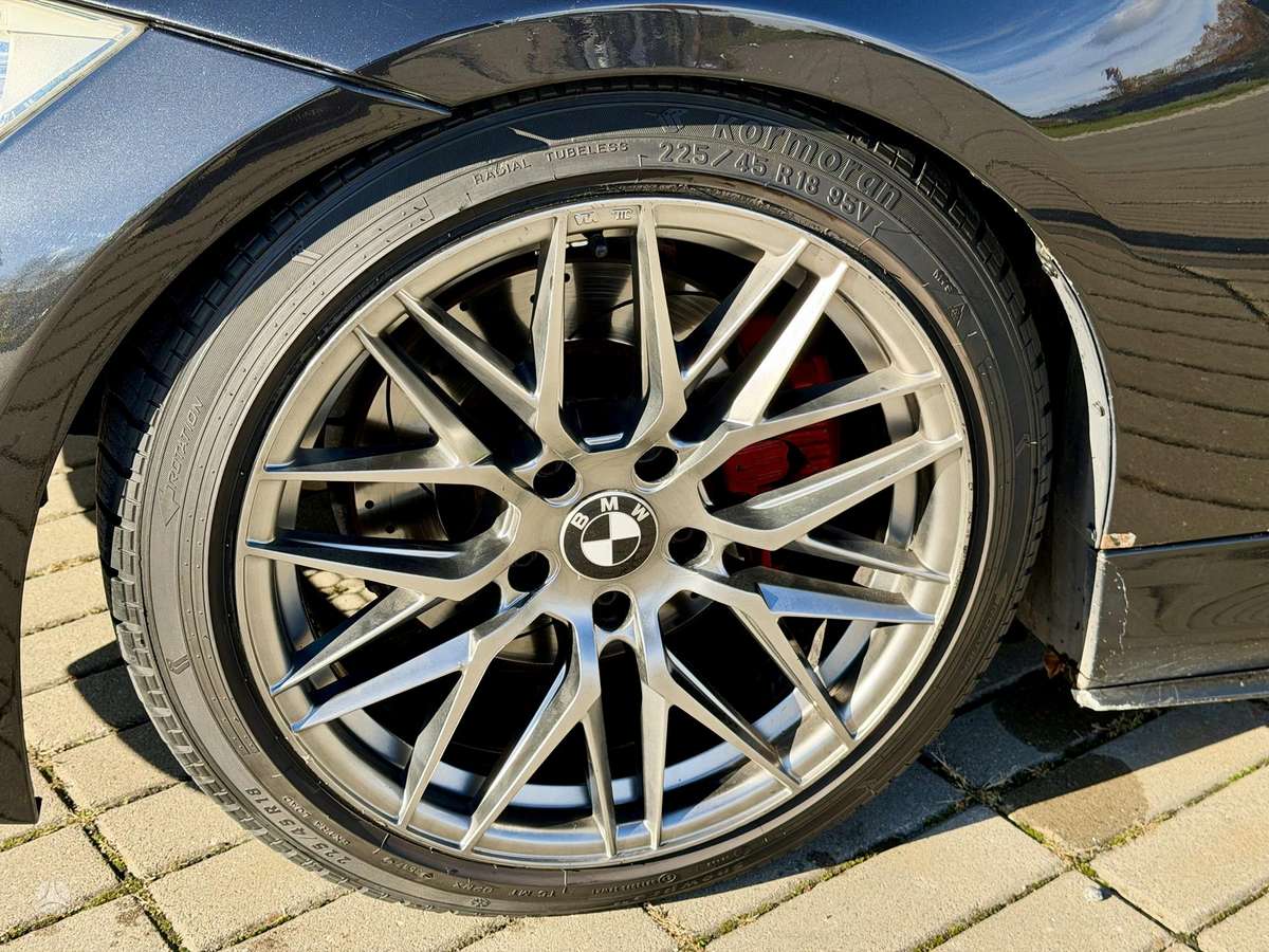 BMW 325 2010 — photo 9