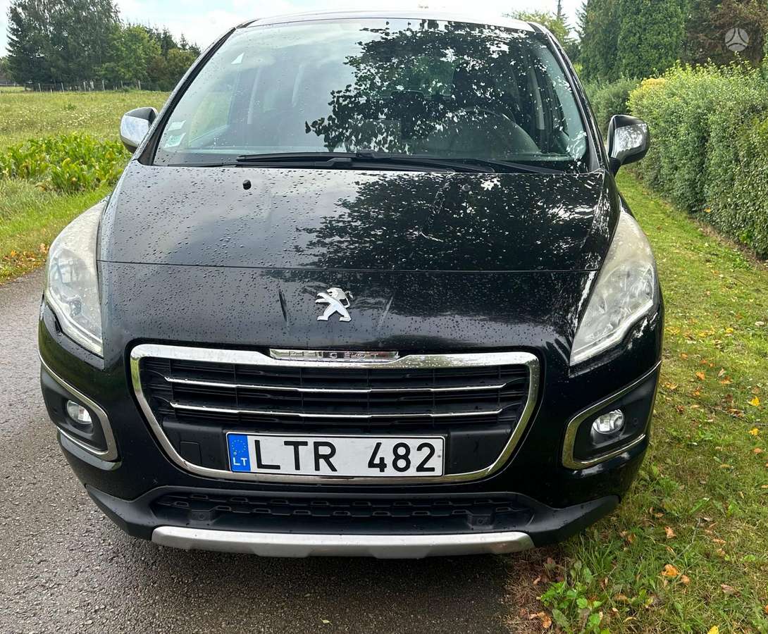 Peugeot 3008 2010 — interior