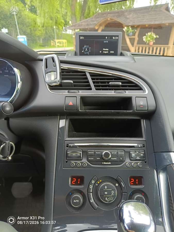 Peugeot 3008 2010 — photo 8