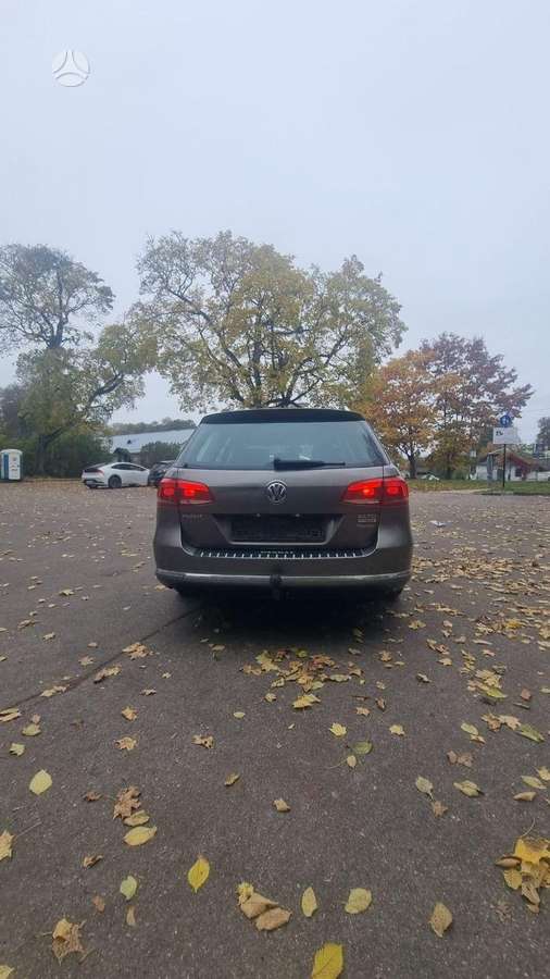 Volkswagen Passat 2011 — photo 5