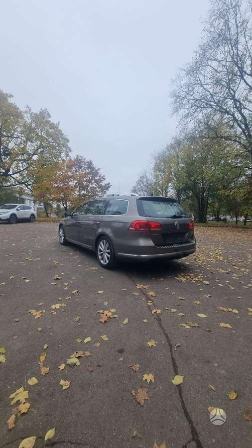 Volkswagen Passat 2011 — photo 6