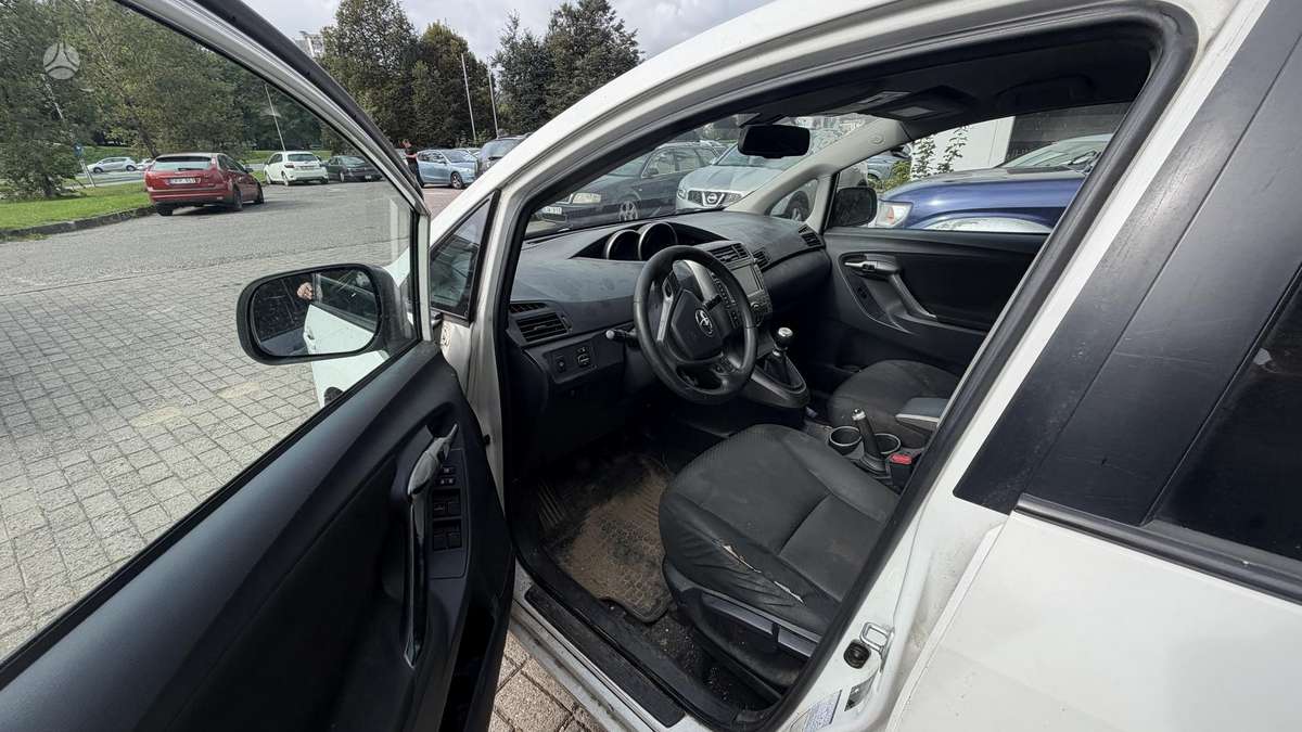 Toyota Verso 2012 — photo 6