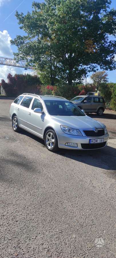 Skoda Octavia 2011 — вигляд ззаду