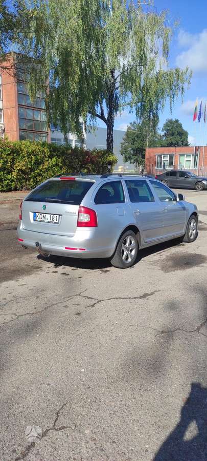 Skoda Octavia 2011 — салон