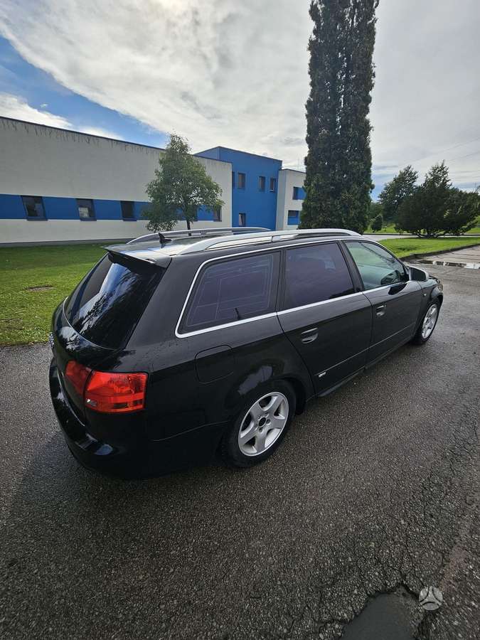 Audi A4 2007 — салон