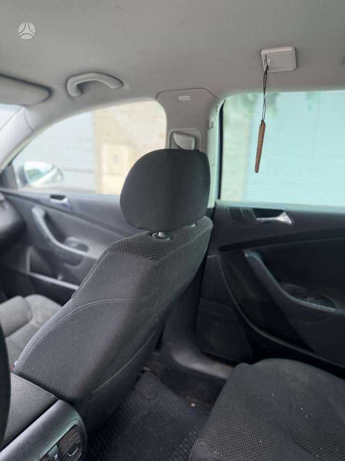 Volkswagen Passat 2005 — photo 16