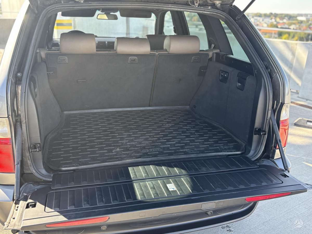 BMW X5 2004 — photo 12