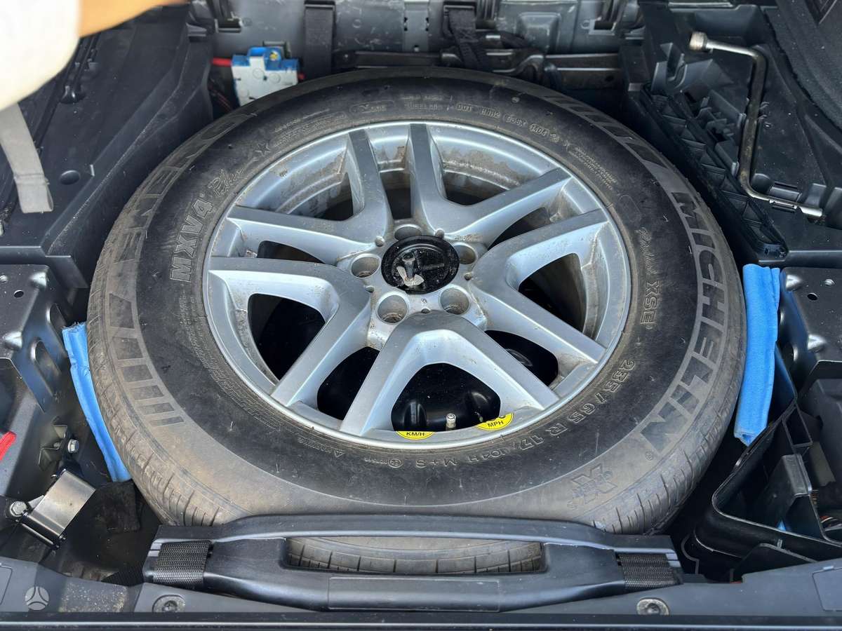 BMW X5 2004 — photo 15