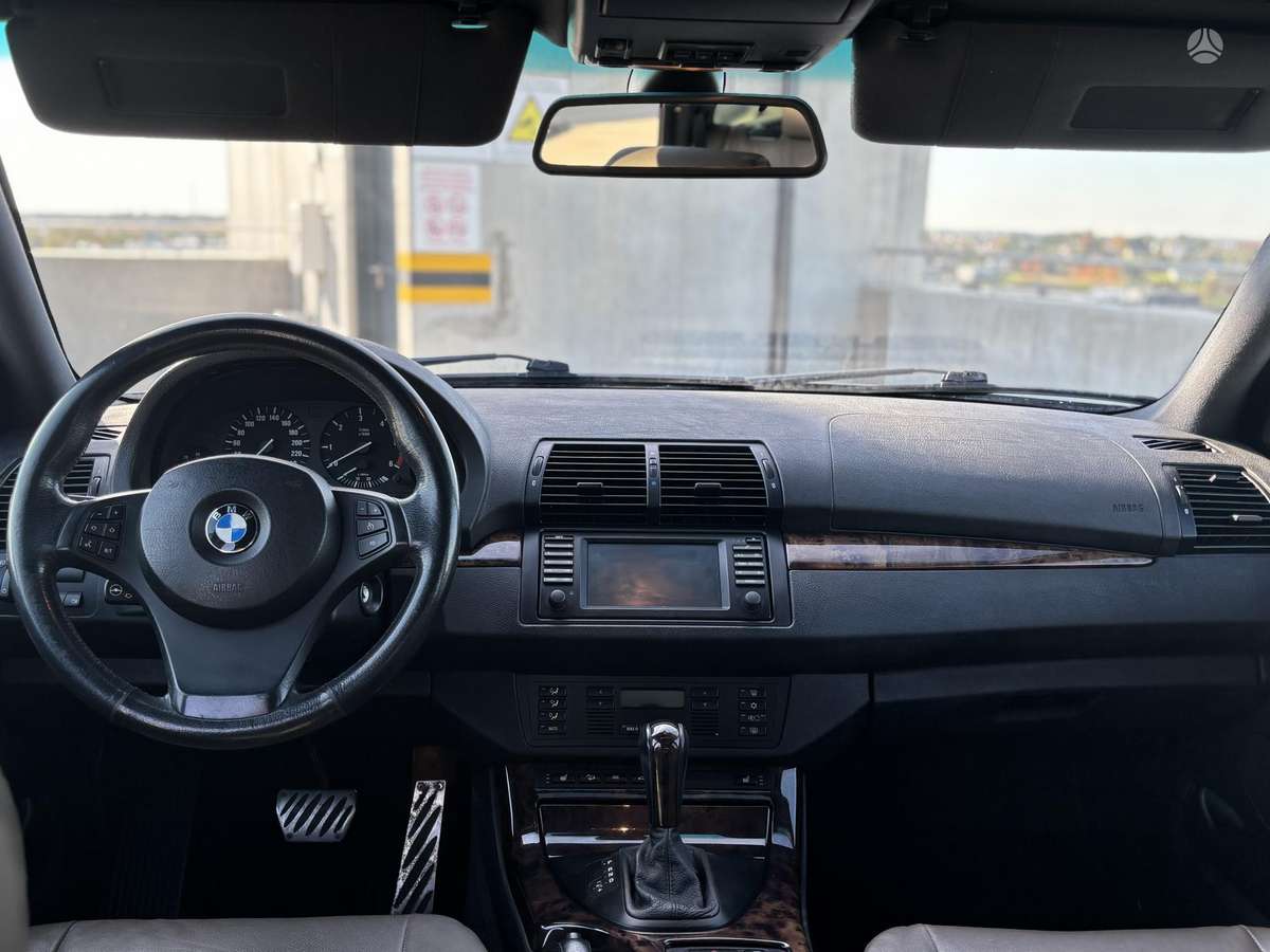 BMW X5 2004 — photo 17