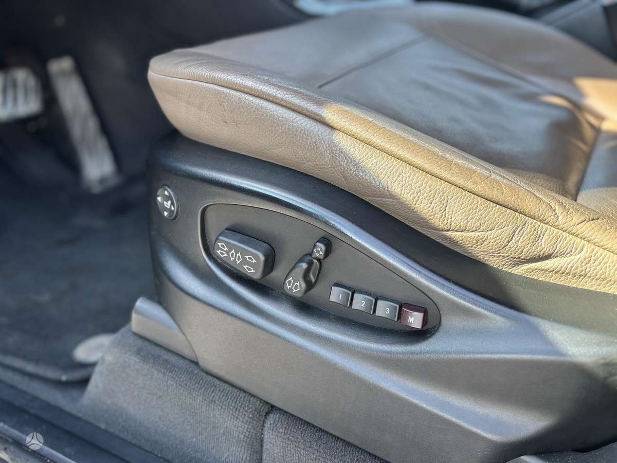 BMW X5 2004 — photo 21
