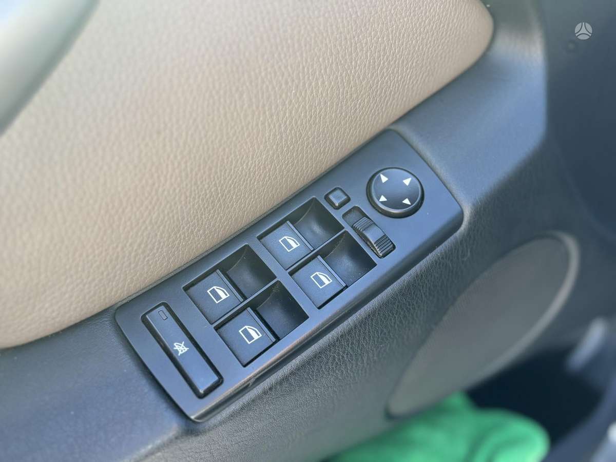 BMW X5 2004 — photo 22