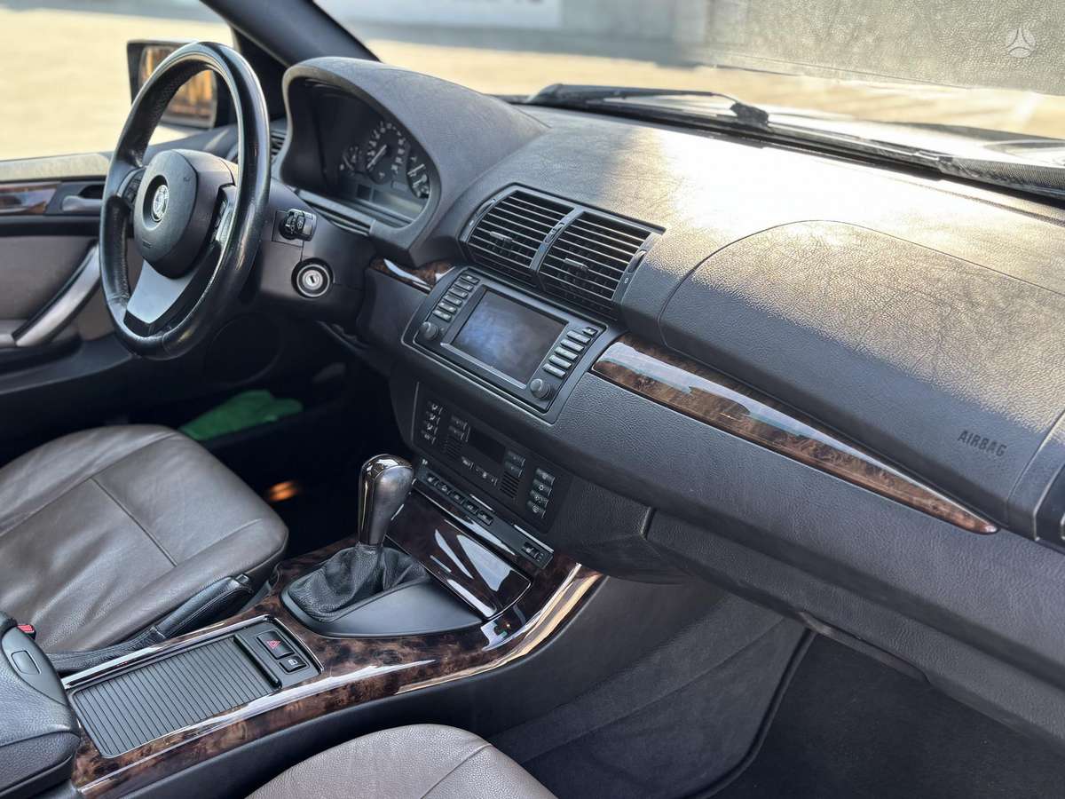 BMW X5 2004 — photo 23