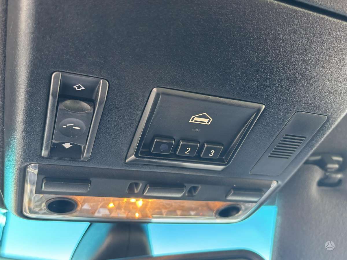 BMW X5 2004 — photo 31