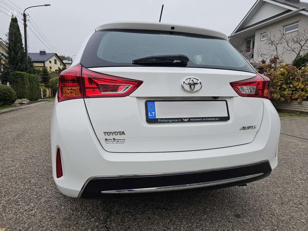 Toyota Auris 2014 — фото 10