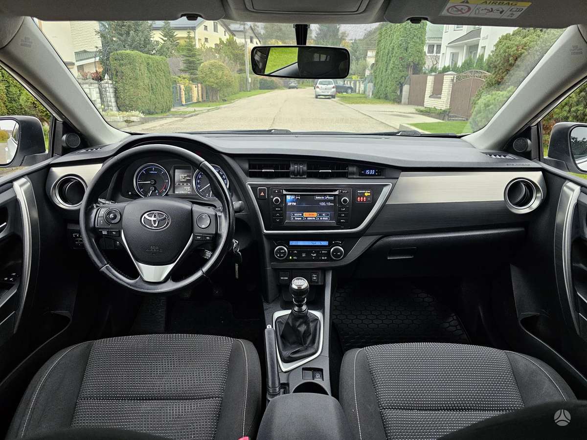 Toyota Auris 2014 — фото 17