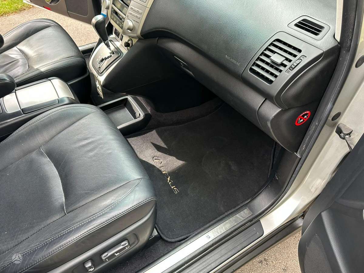 Lexus RX 2007 — photo 15