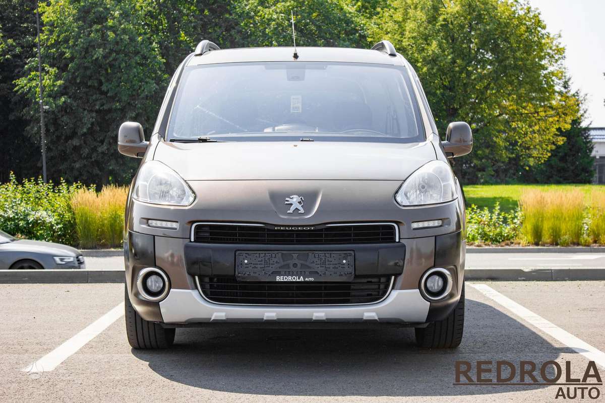 Peugeot Partner 2013 — вигляд ззаду