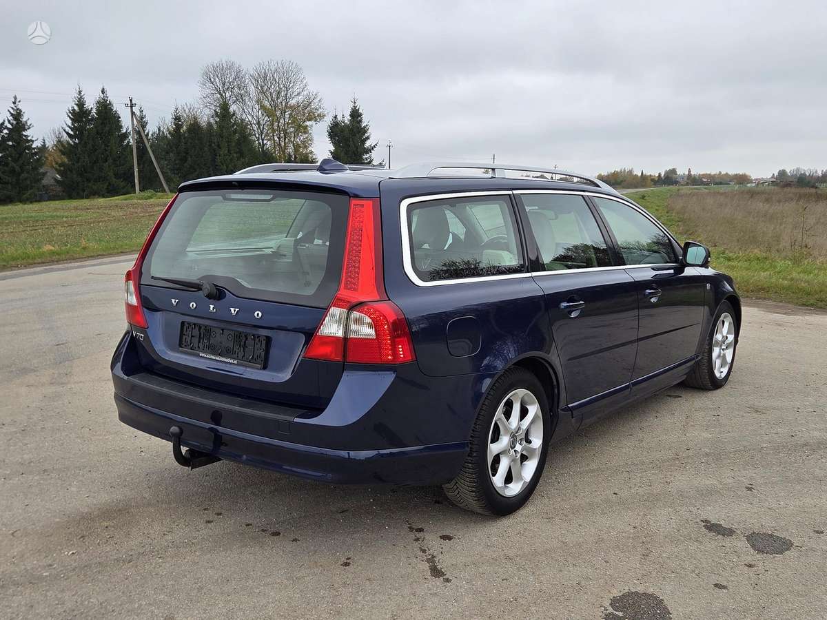 Volvo V70 2011 — двигун 1560 cm³, 114 HP (84kW)