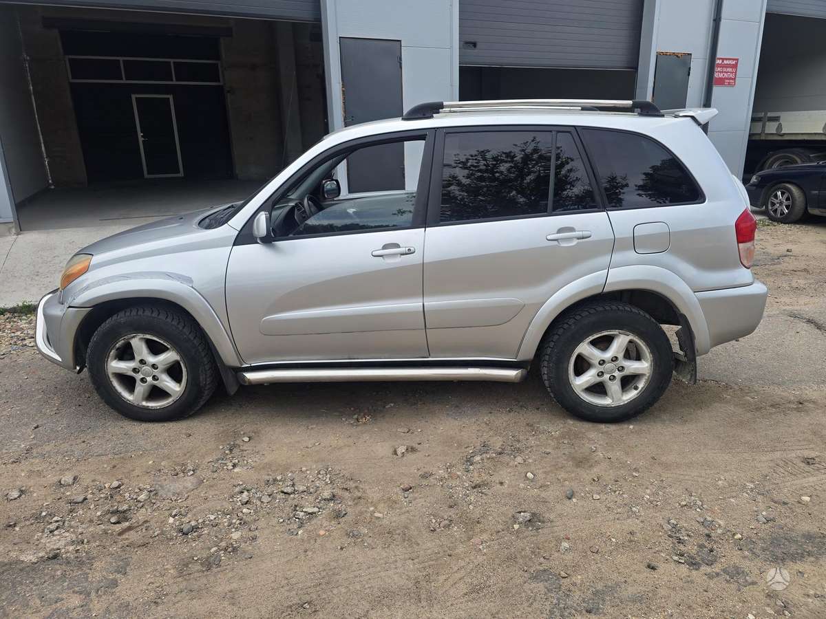 Toyota RAV4 2004 — photo 6