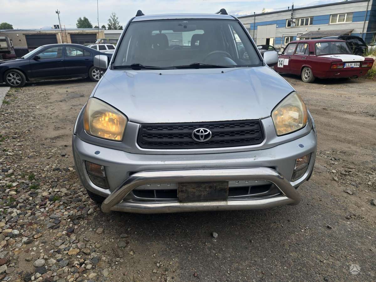 Toyota RAV4 2004 — photo 7