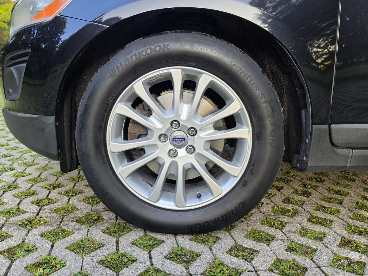 Volvo XC60 2010 — photo 28