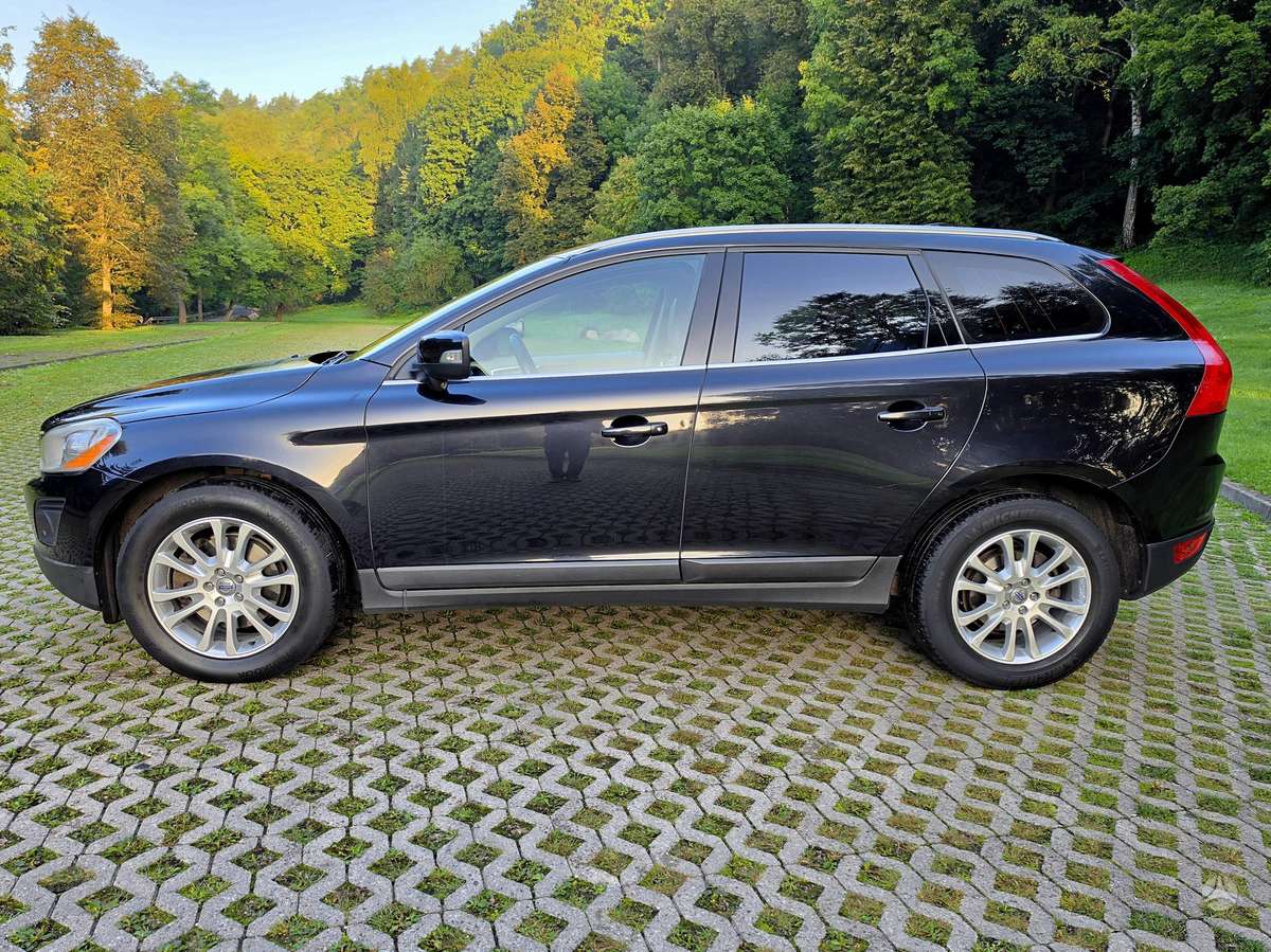 Volvo XC60 2010 — photo 5