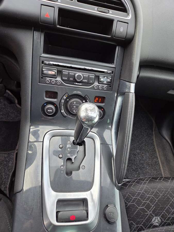 Peugeot 3008 2015 — photo 11