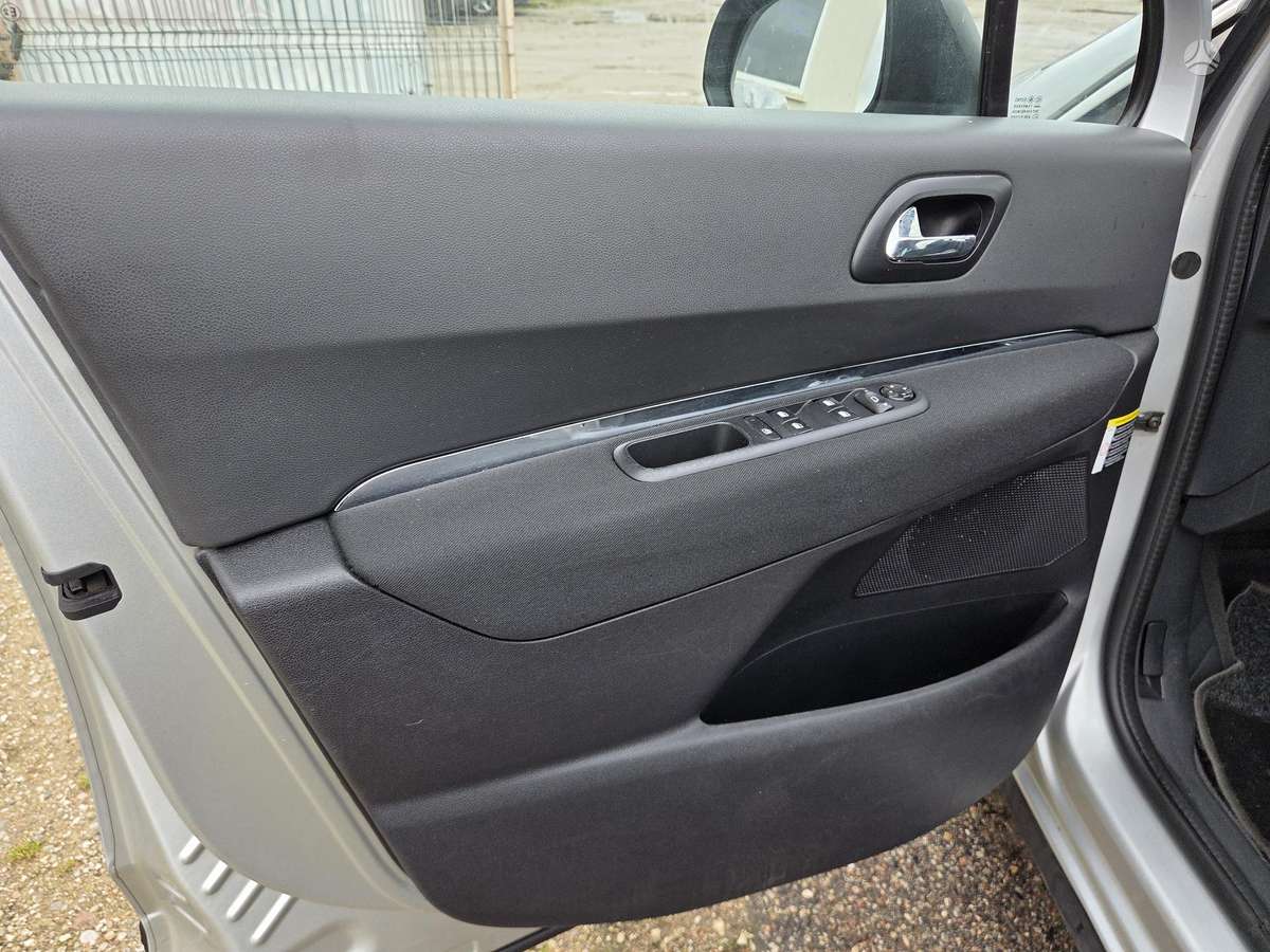 Peugeot 3008 2015 — photo 13