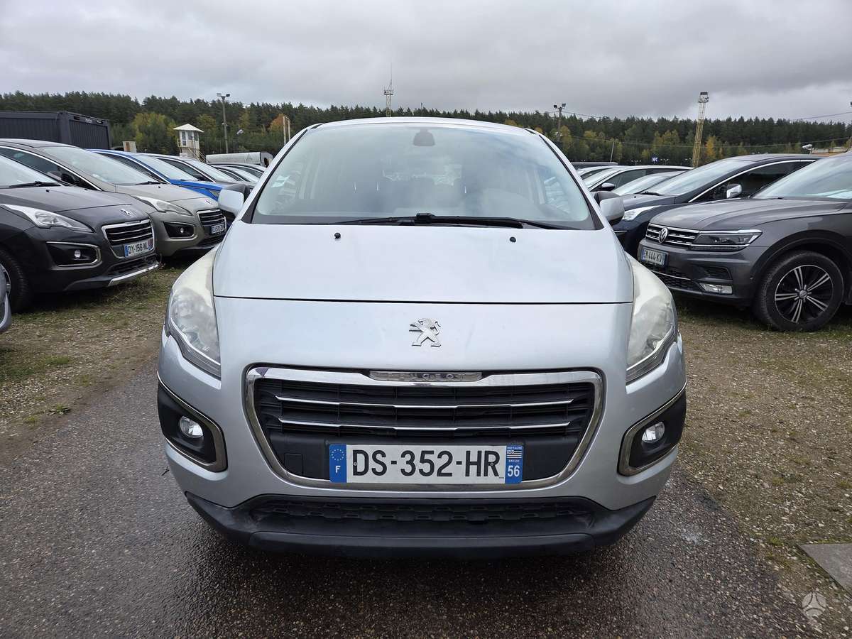 Peugeot 3008 2015 — rear view