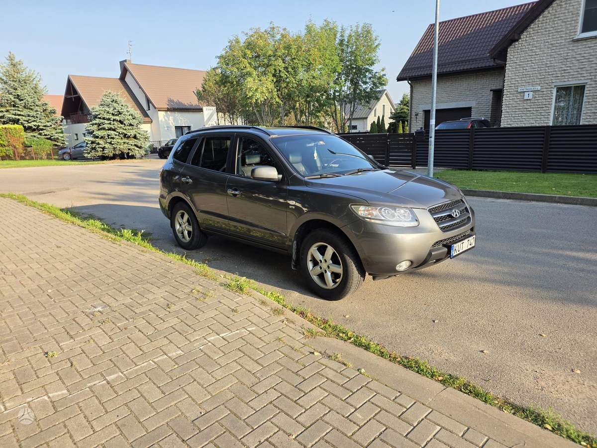 Hyundai Santa 2010 — салон