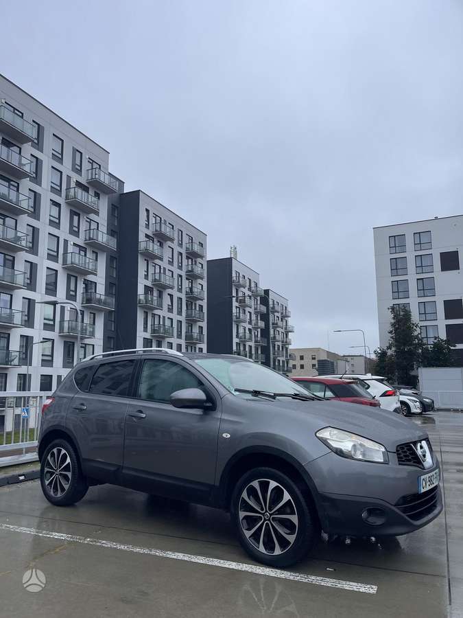 Nissan Qashqai+2 2013 — салон
