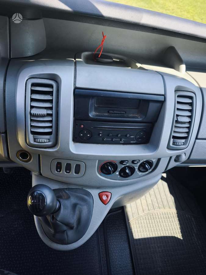 Renault Trafic 2008 — фото 14