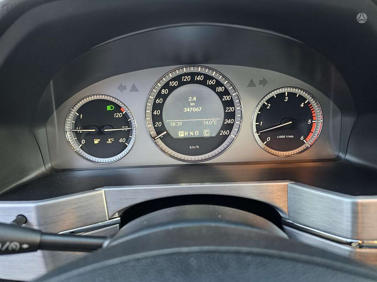 Mercedes-Benz GLK320 2008 — фото 14
