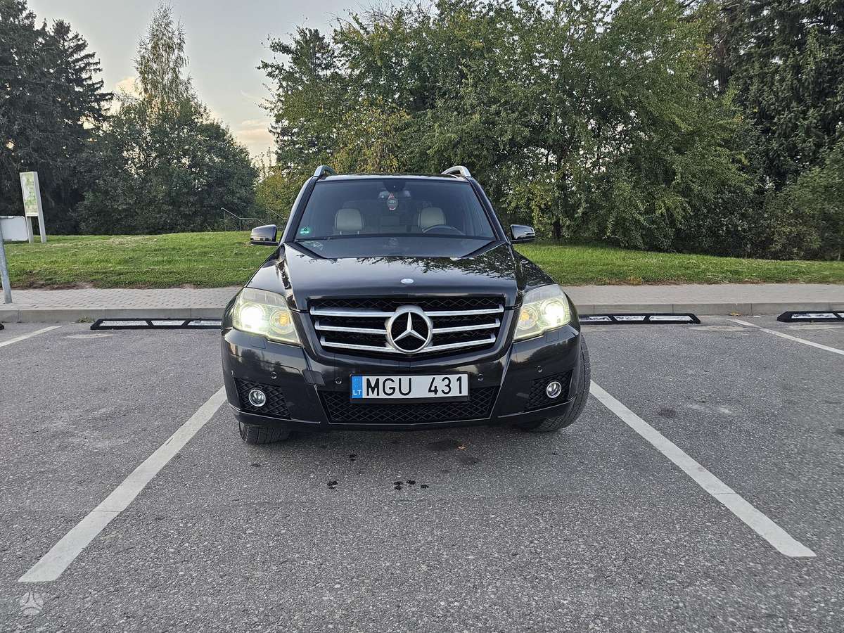 Mercedes-Benz GLK320 2008 — вигляд ззаду