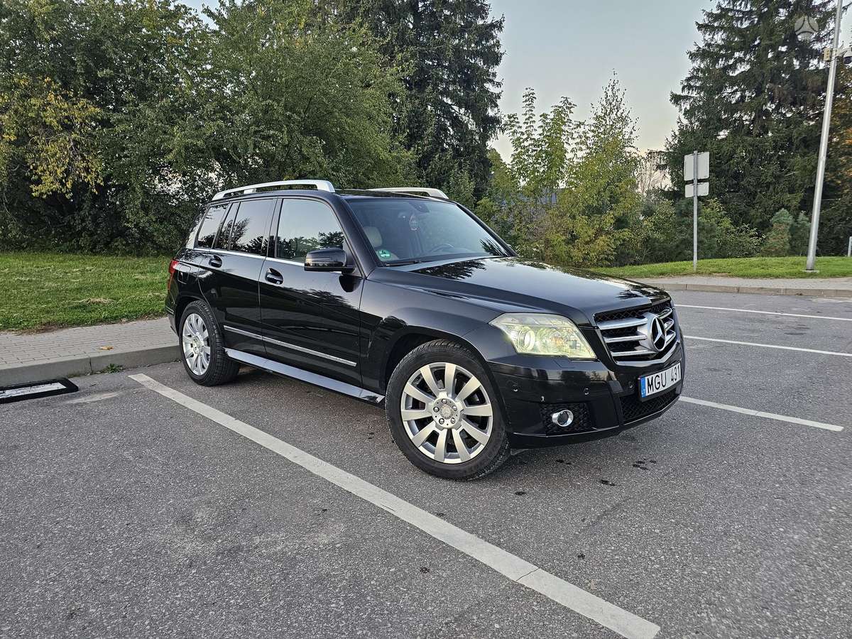 Mercedes-Benz GLK320 2008 — салон