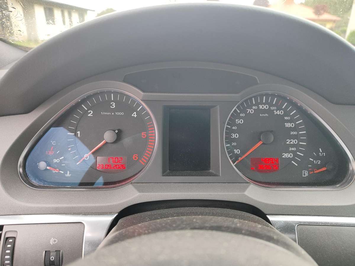 Audi A6 2006 — салон