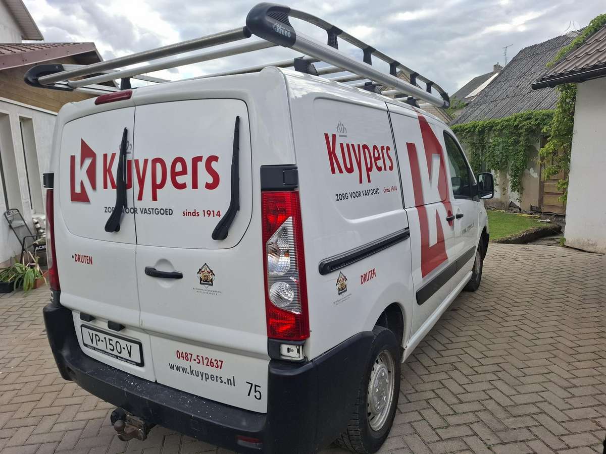 Citroen Jumpy 2013 — rear view