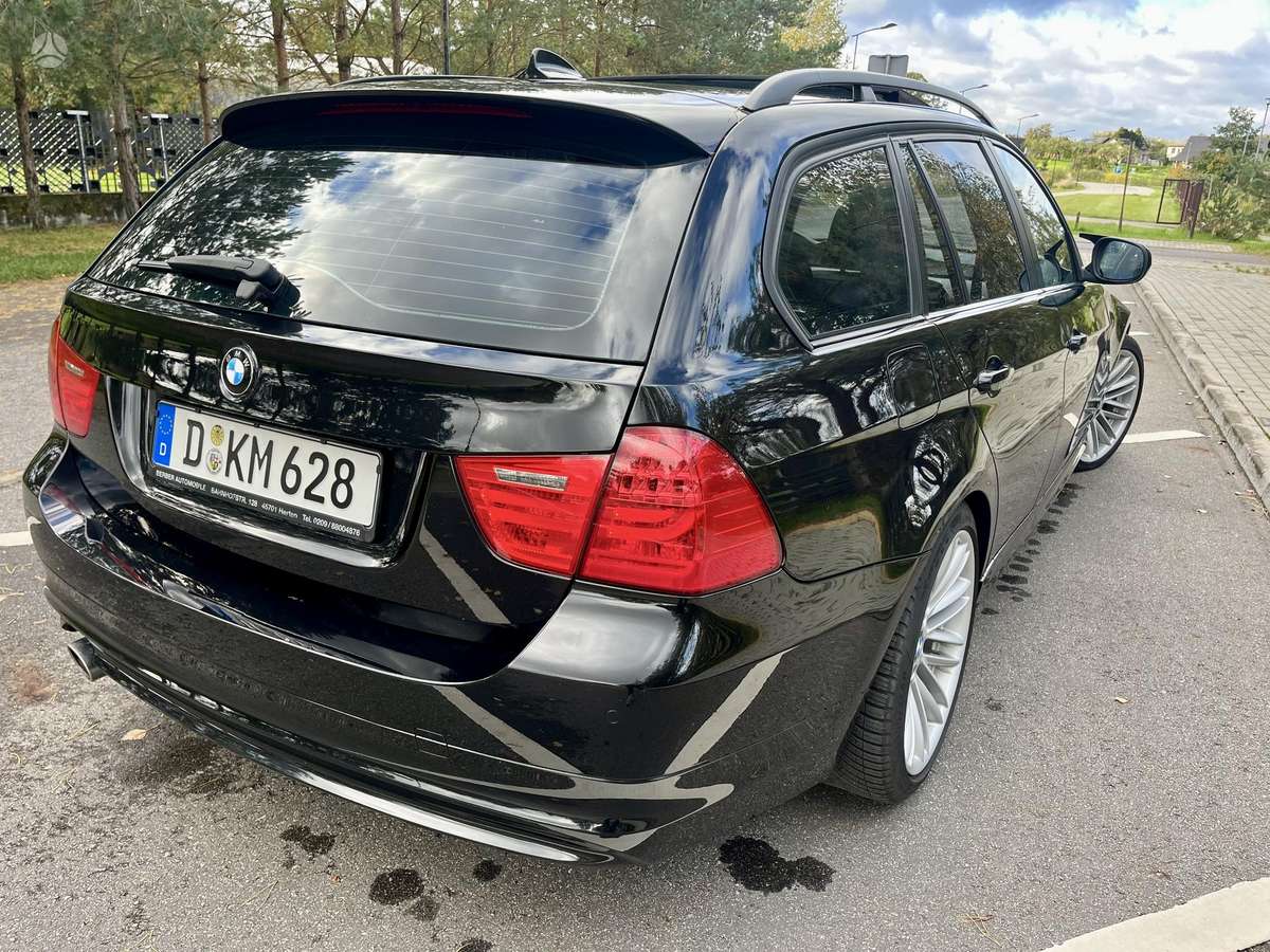 BMW 320 2009 — engine 177 HP (130kW)