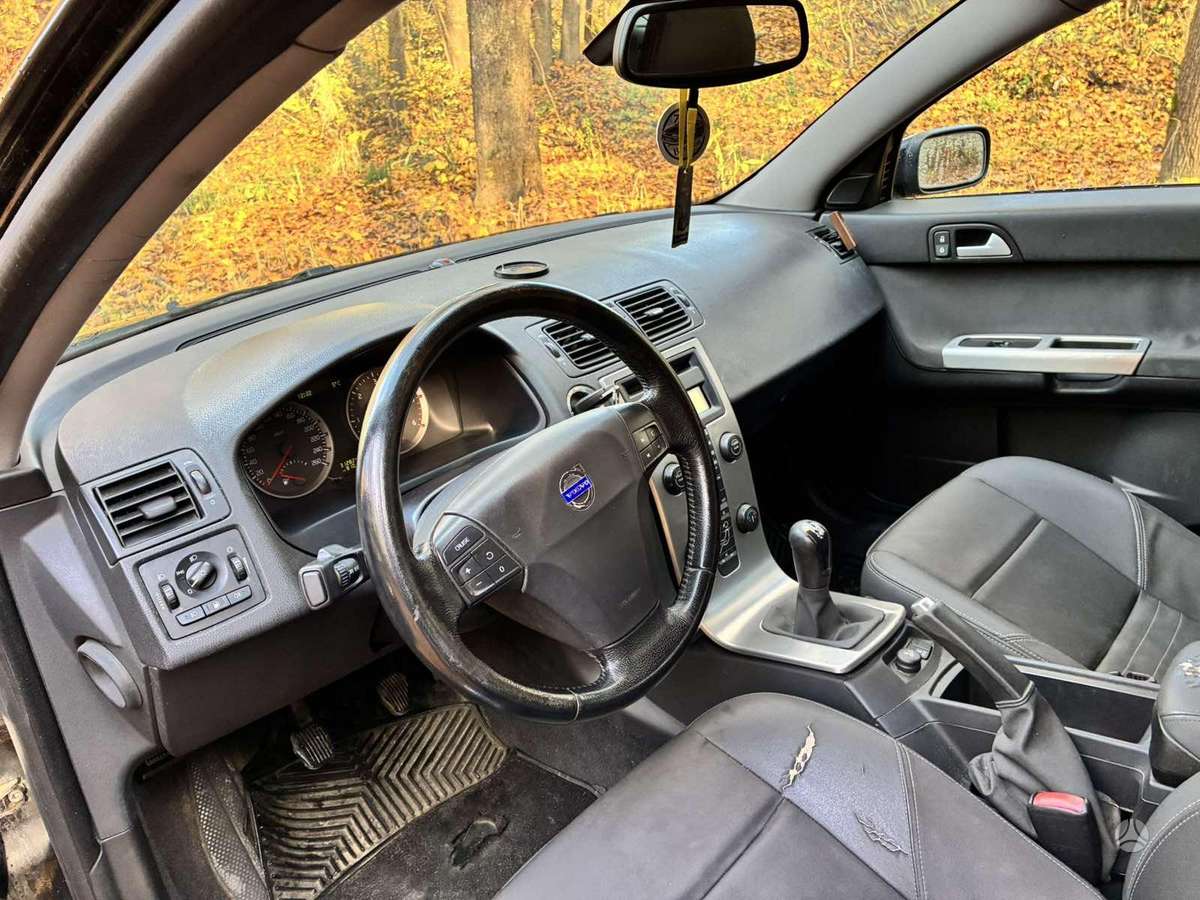 Volvo V50 2006 — photo 6