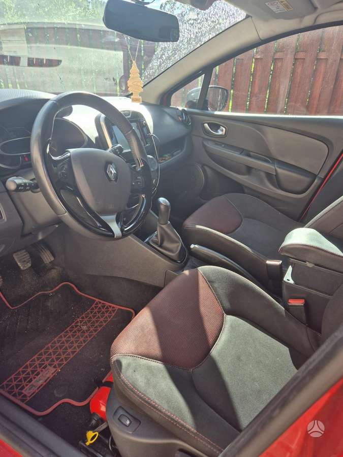 Renault Clio 2015 — фото 10