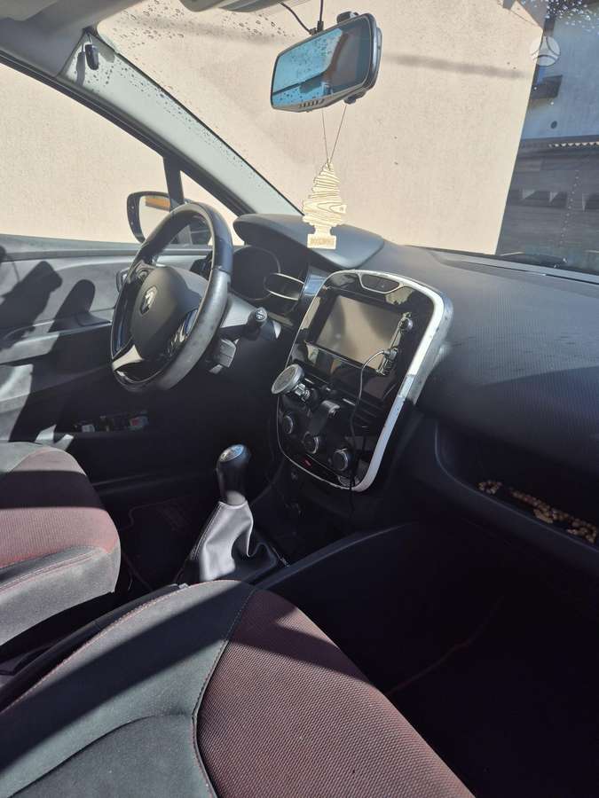 Renault Clio 2015 — фото 11
